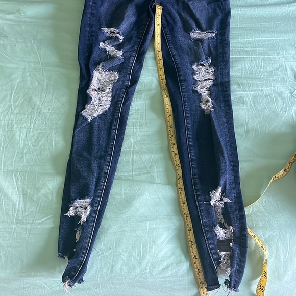 American Eagle Distressed Jeans - Picture 7 of 7